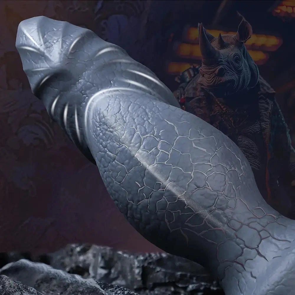 Scaled knotted fantasy dildo, photo 2