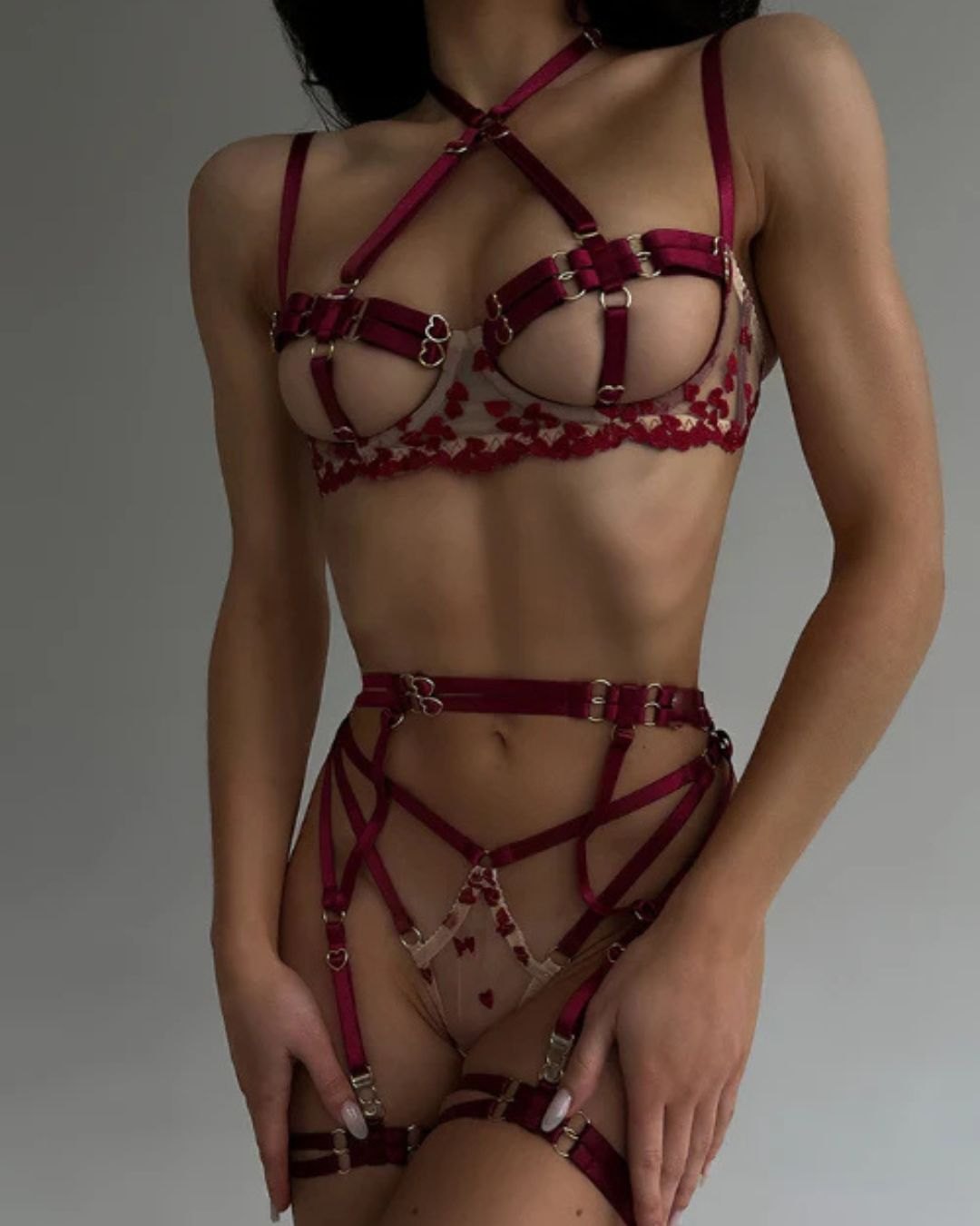Burgundy cage-style bra, garter belt and thong set, photo 2