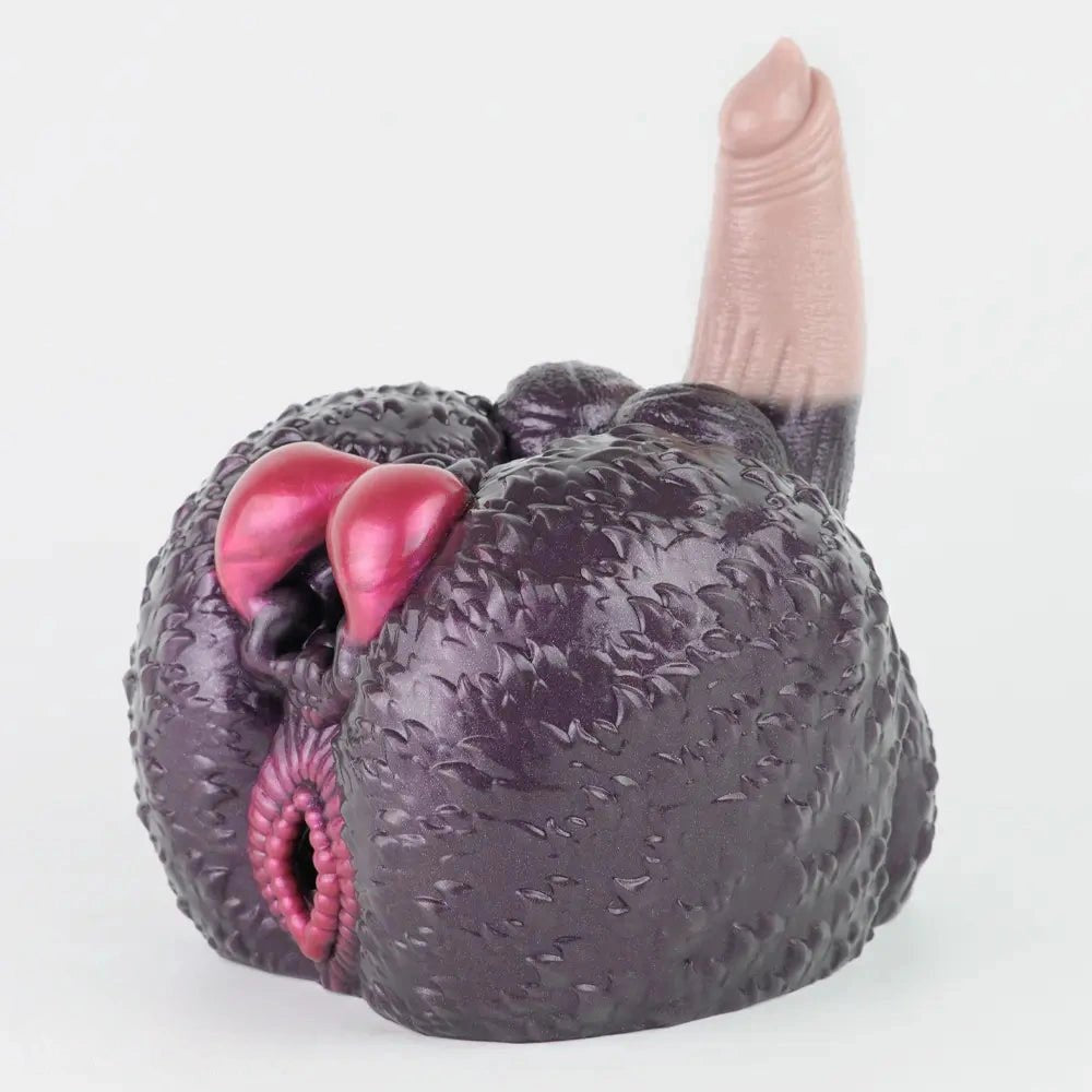 Dark textured creature pod masturbator, photo 1