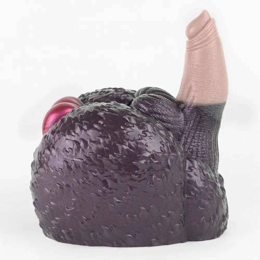 Dark textured creature pod masturbator, photo 4
