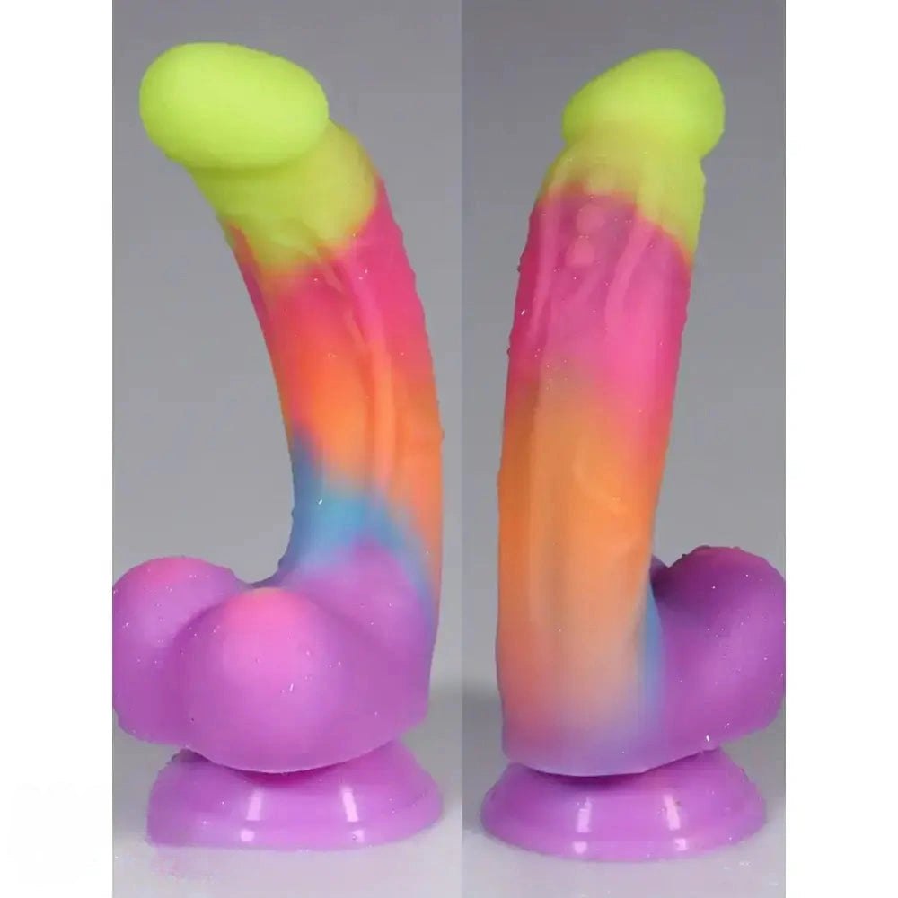 Curved realistic dildo with suction cup base, photo 4