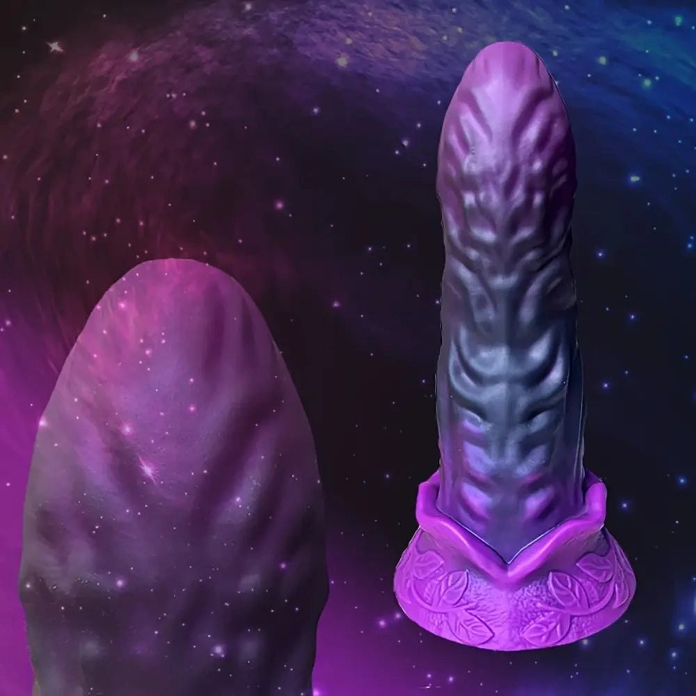 Curved silicone g-spot dildo with ribbed base, photo 2