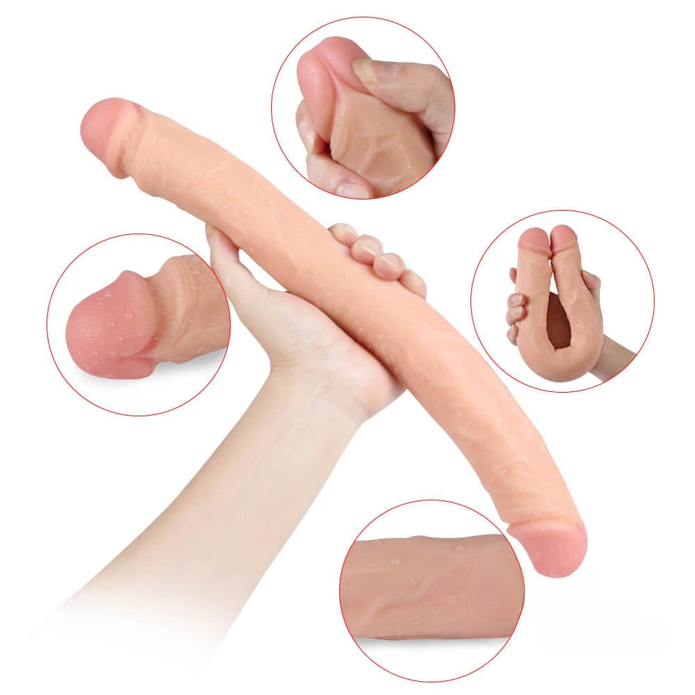 Double ended realistic dildo with a head on each end, photo 1