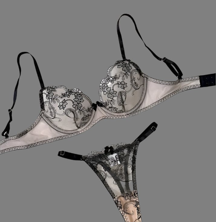 Elegant lace bra and panty lingerie set, photo 6