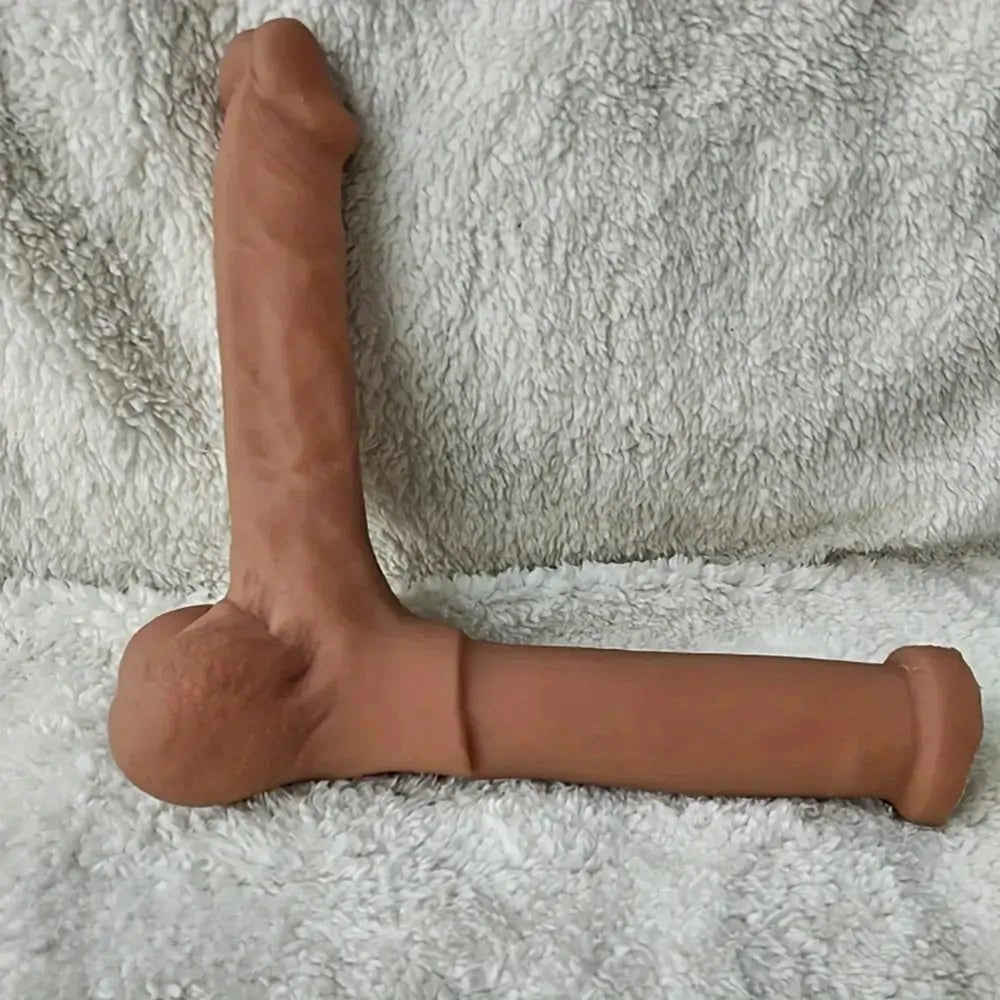 Flesh-tone thick silicone dildo, photo 1