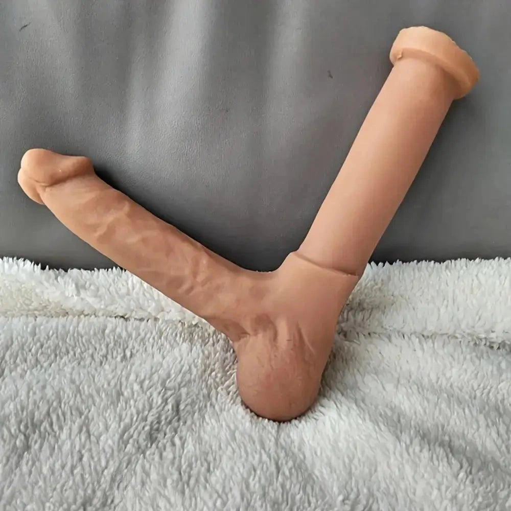 Flesh-tone thick silicone dildo, photo 4