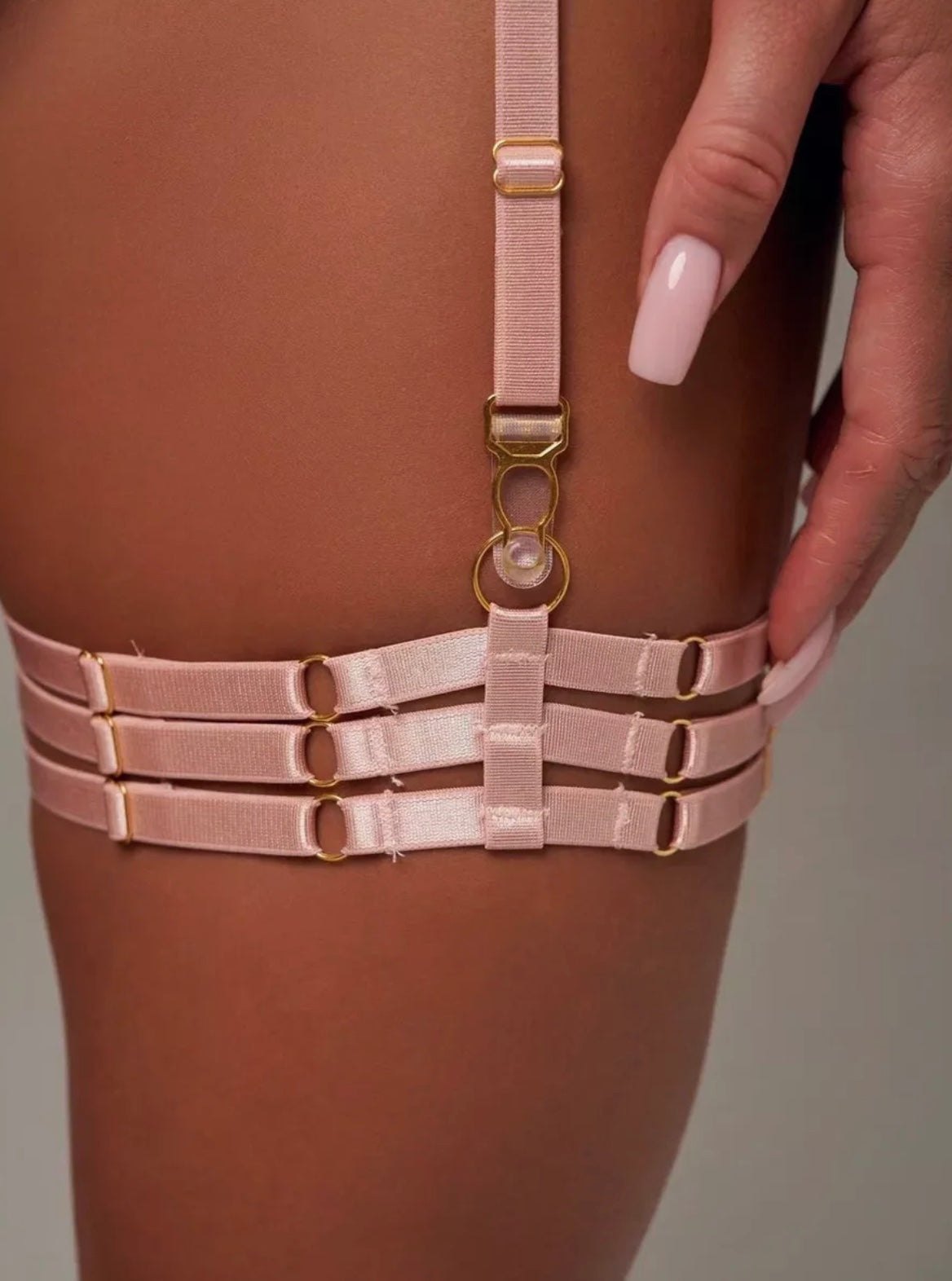 Floral embroidered satin garter set, photo 2