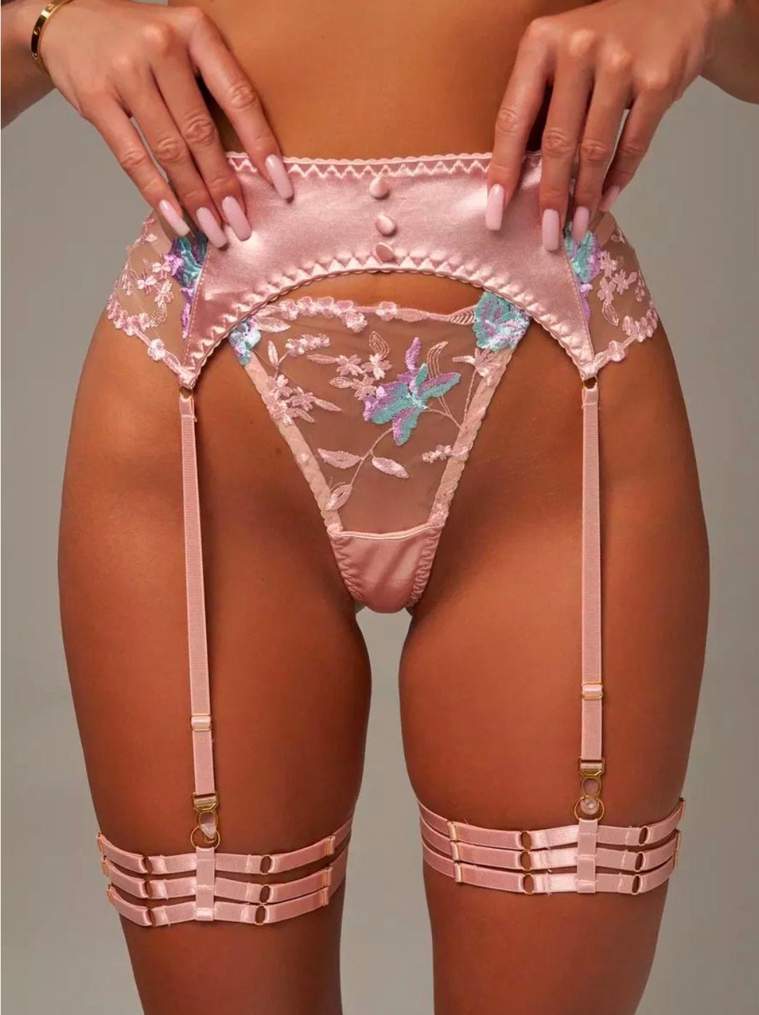 Floral embroidered satin garter set, photo 4