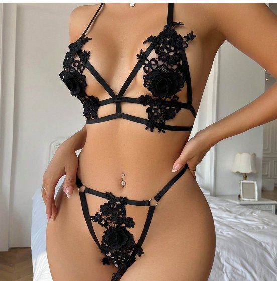 Black floral lace cutout strappy bra set
