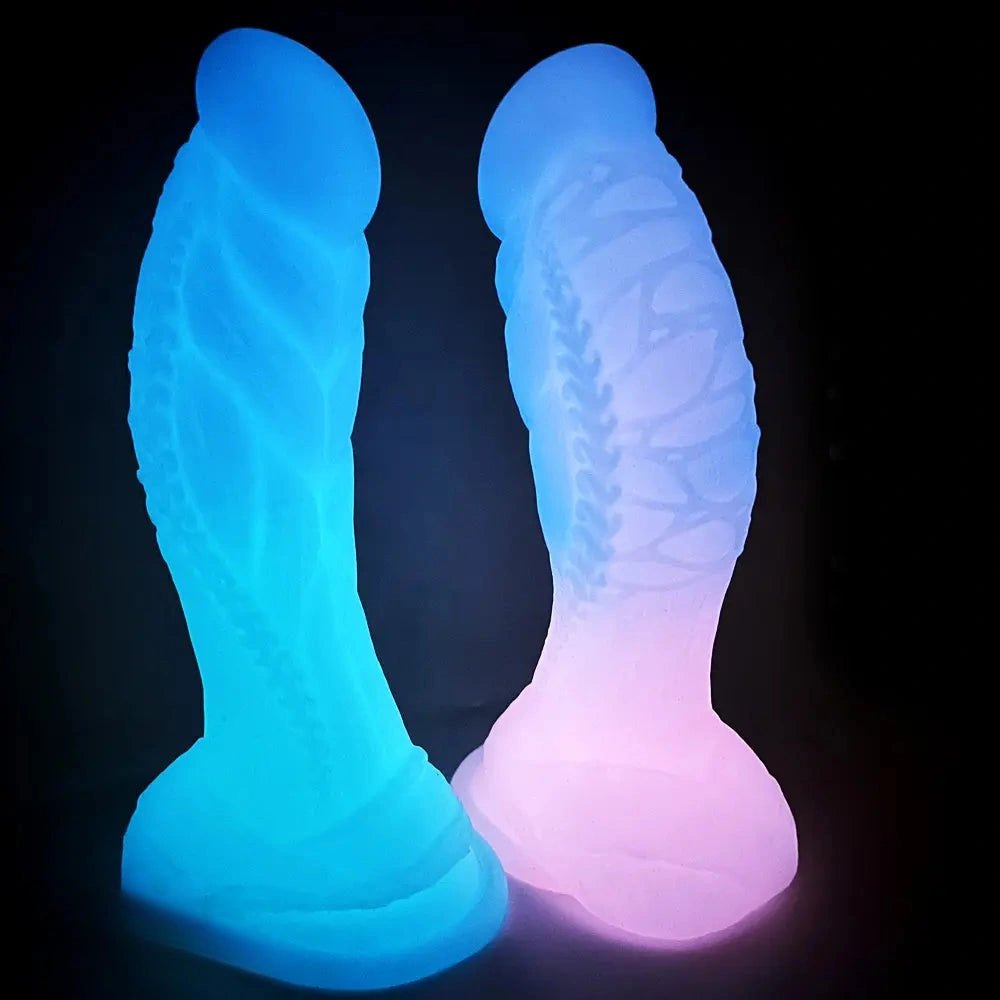 Ridged silicone dragon dildo that glows in the dark, photo 2