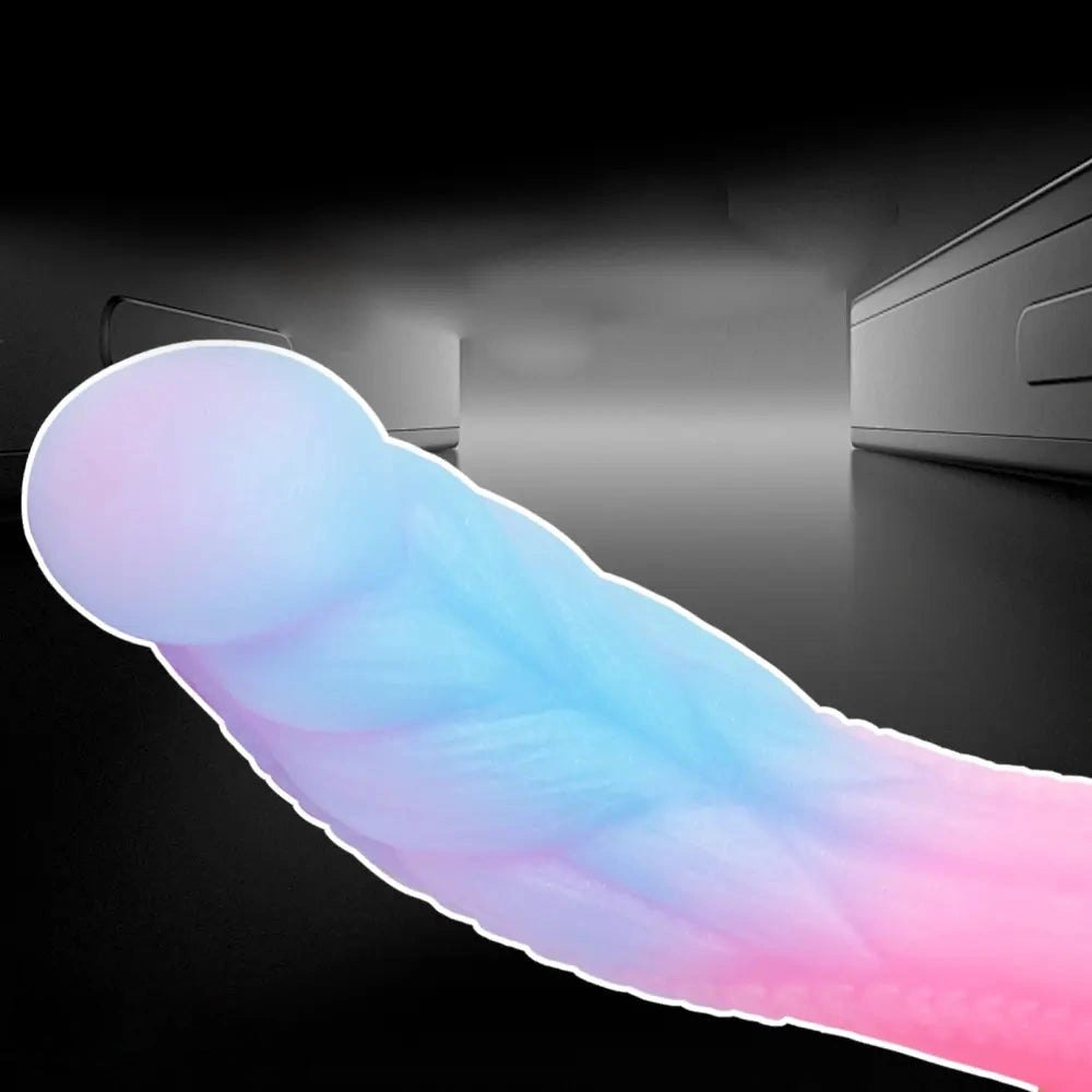 Ridged silicone dragon dildo that glows in the dark, photo 7