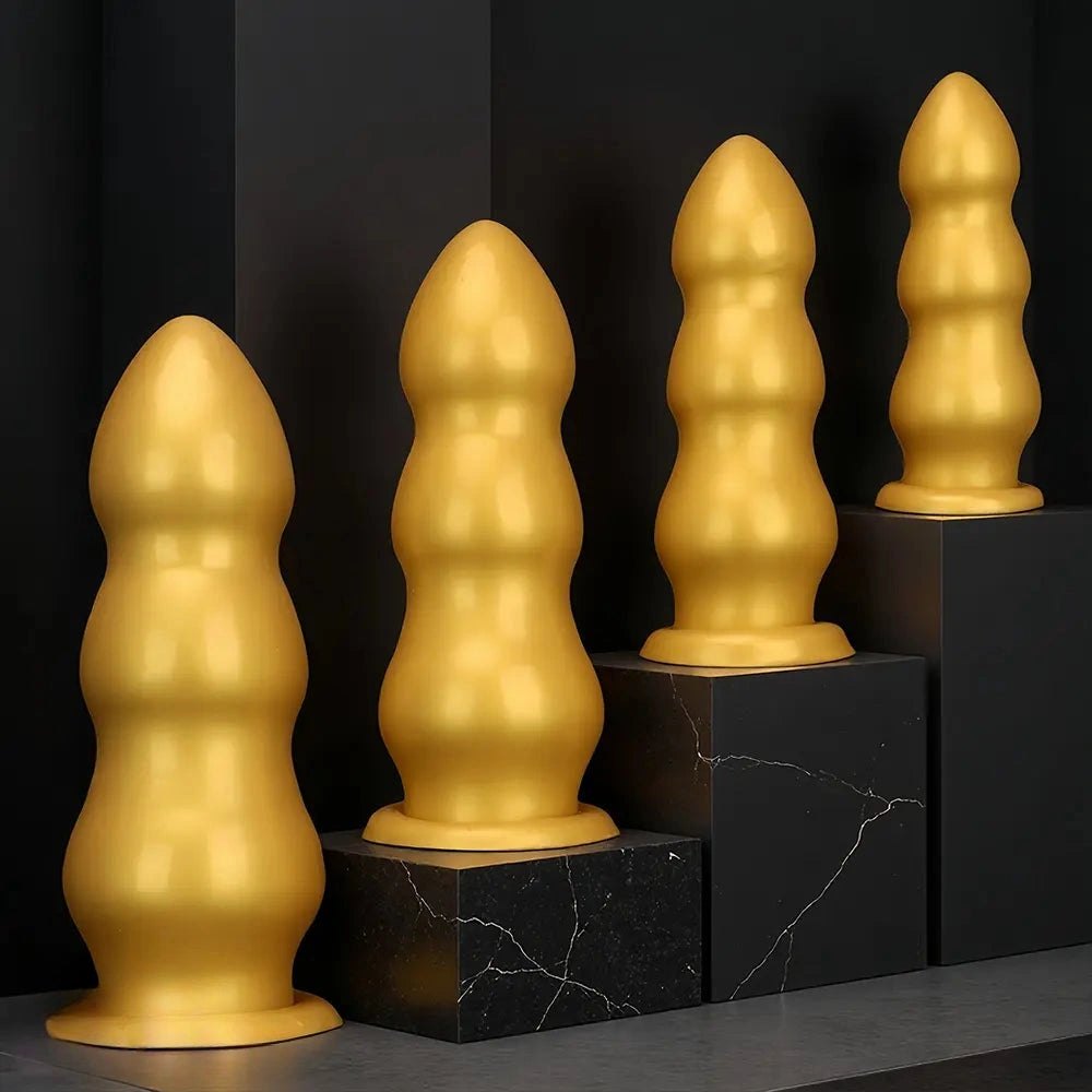 Gold ribbed dildo, photo 1