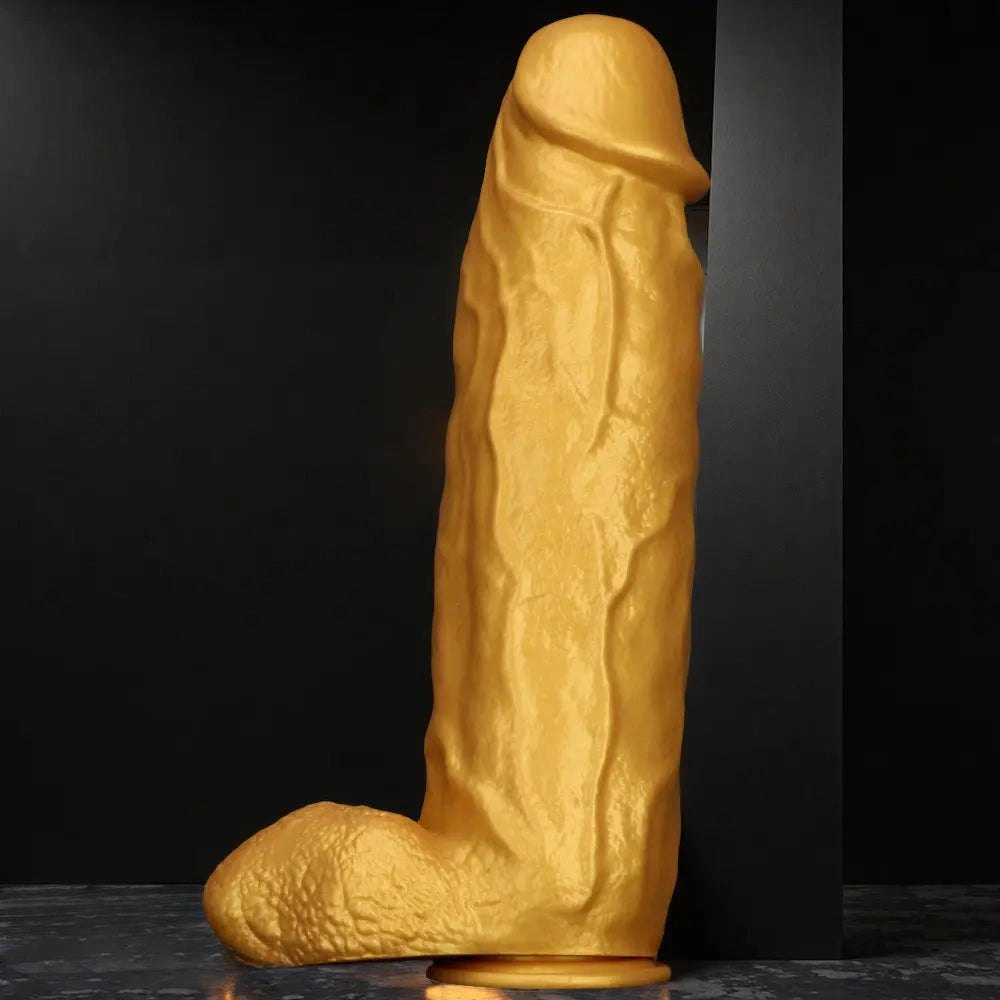 Gold silicone dildo, photo 3