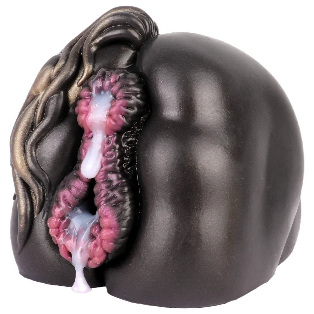 Ebony horse fantasy masturbator with golden mane and fuchsia ring, photo 3