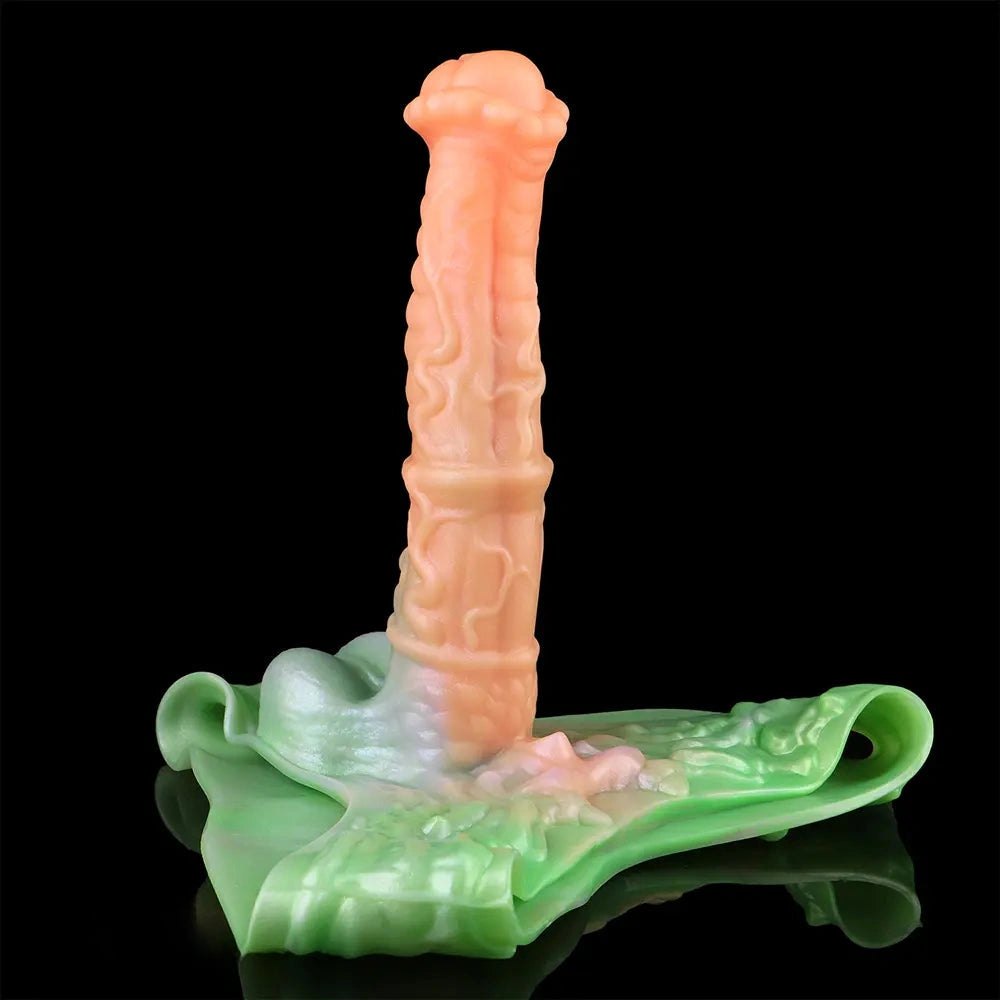 Large silicone dildo with ruffled flared base, photo 4