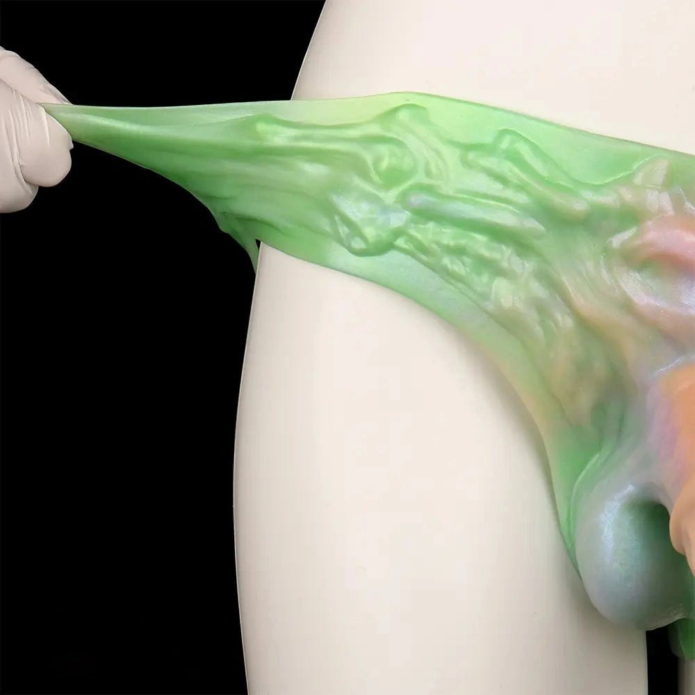 Large silicone dildo with ruffled flared base, photo 6