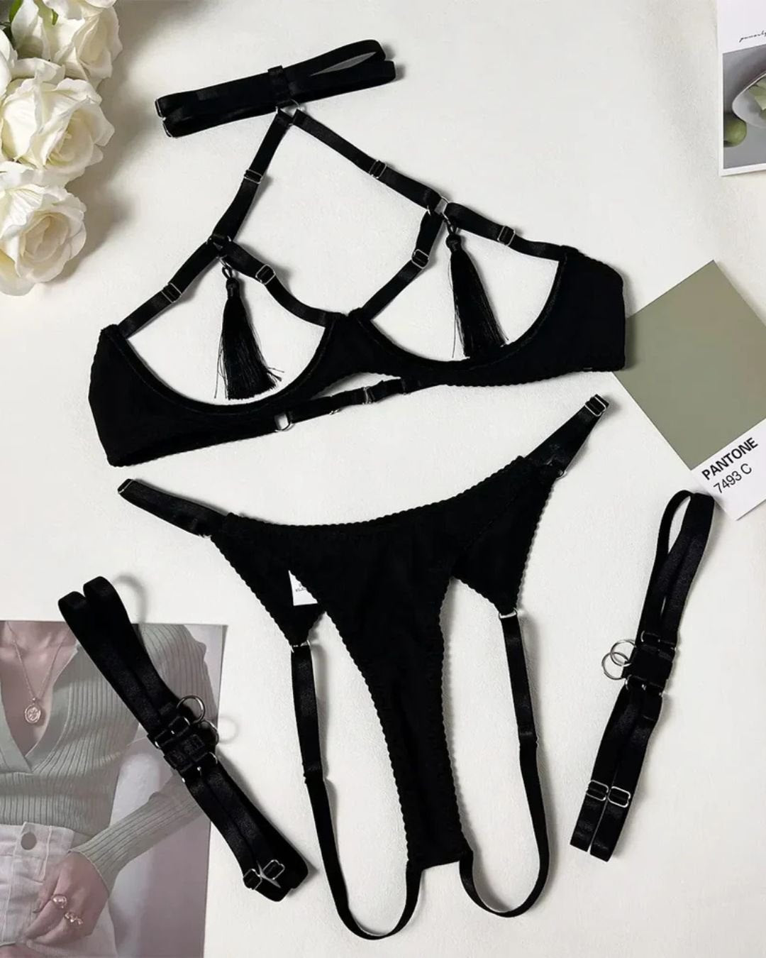Lace tassel strap lingerie set with thigh clips, photo 8