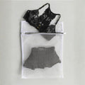 White mesh lingerie wash bag with zip closure, photo 1
