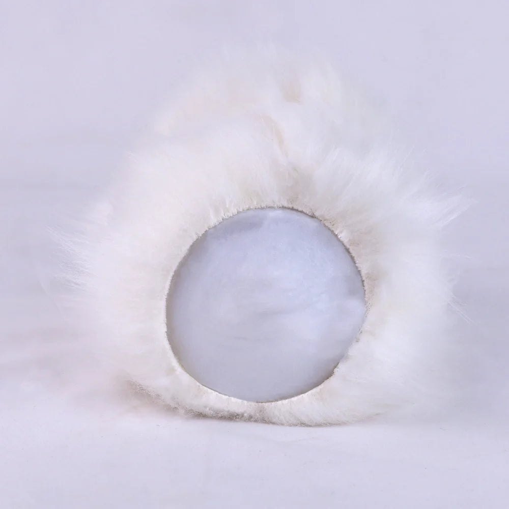 White fur masturbator, triangular entry, photo 5