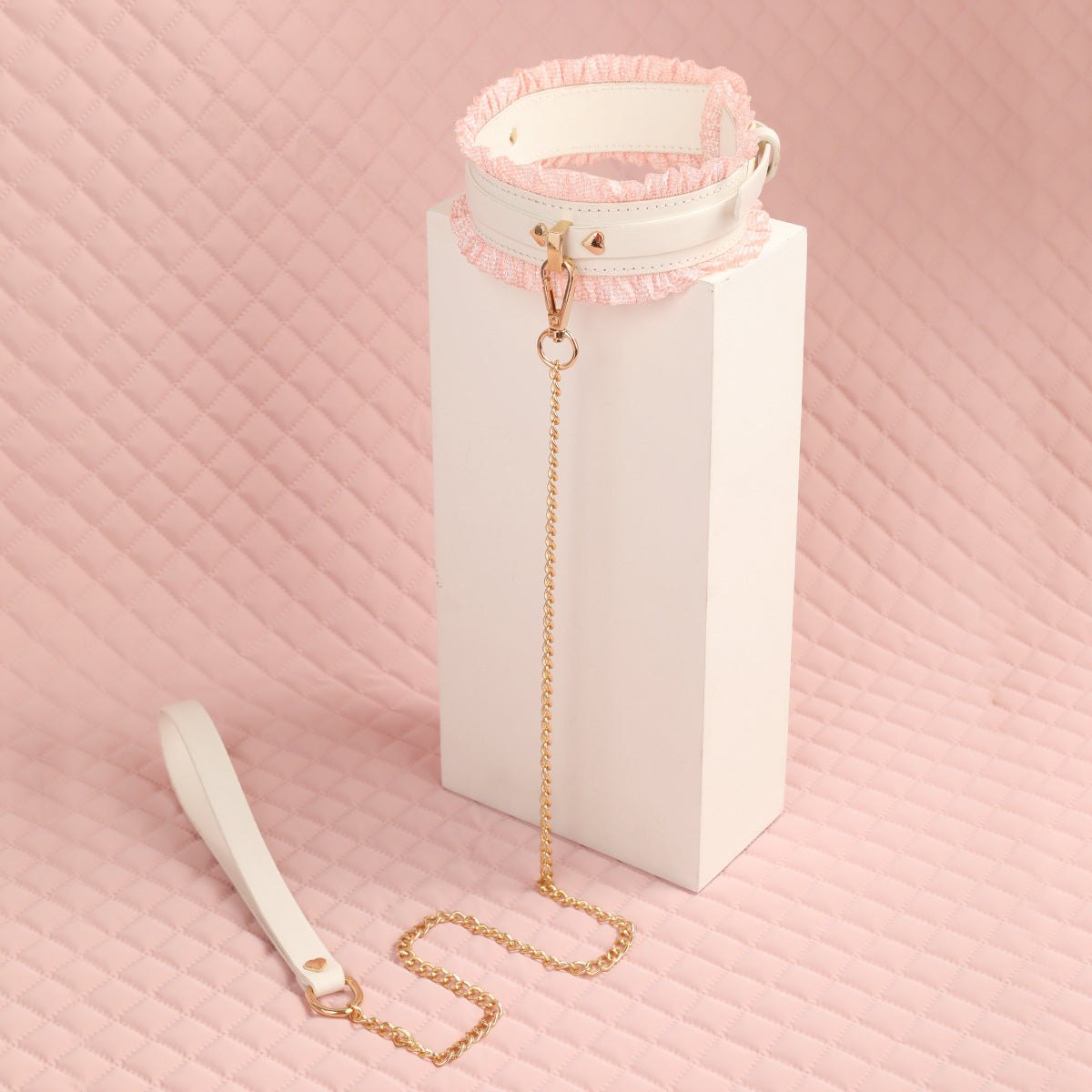 Pink and white 6-piece bondage set with blindfold, cuffs, collar, and paddle, photo 5