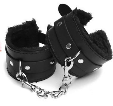 Pu leather restraint cuffs with faux fur lining, photo 7