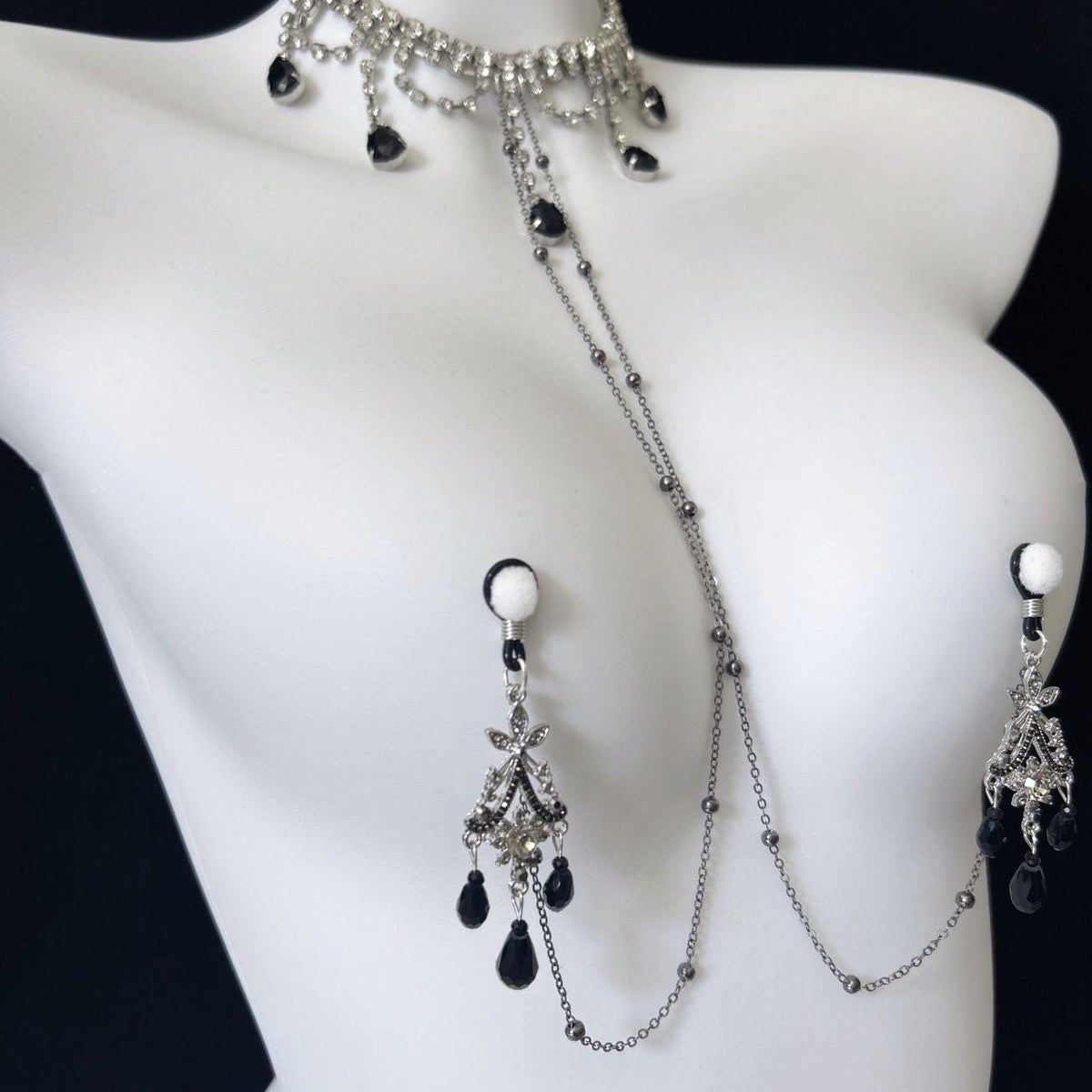 Silver rhinestone choker with black gem nipple clamps, photo 1
