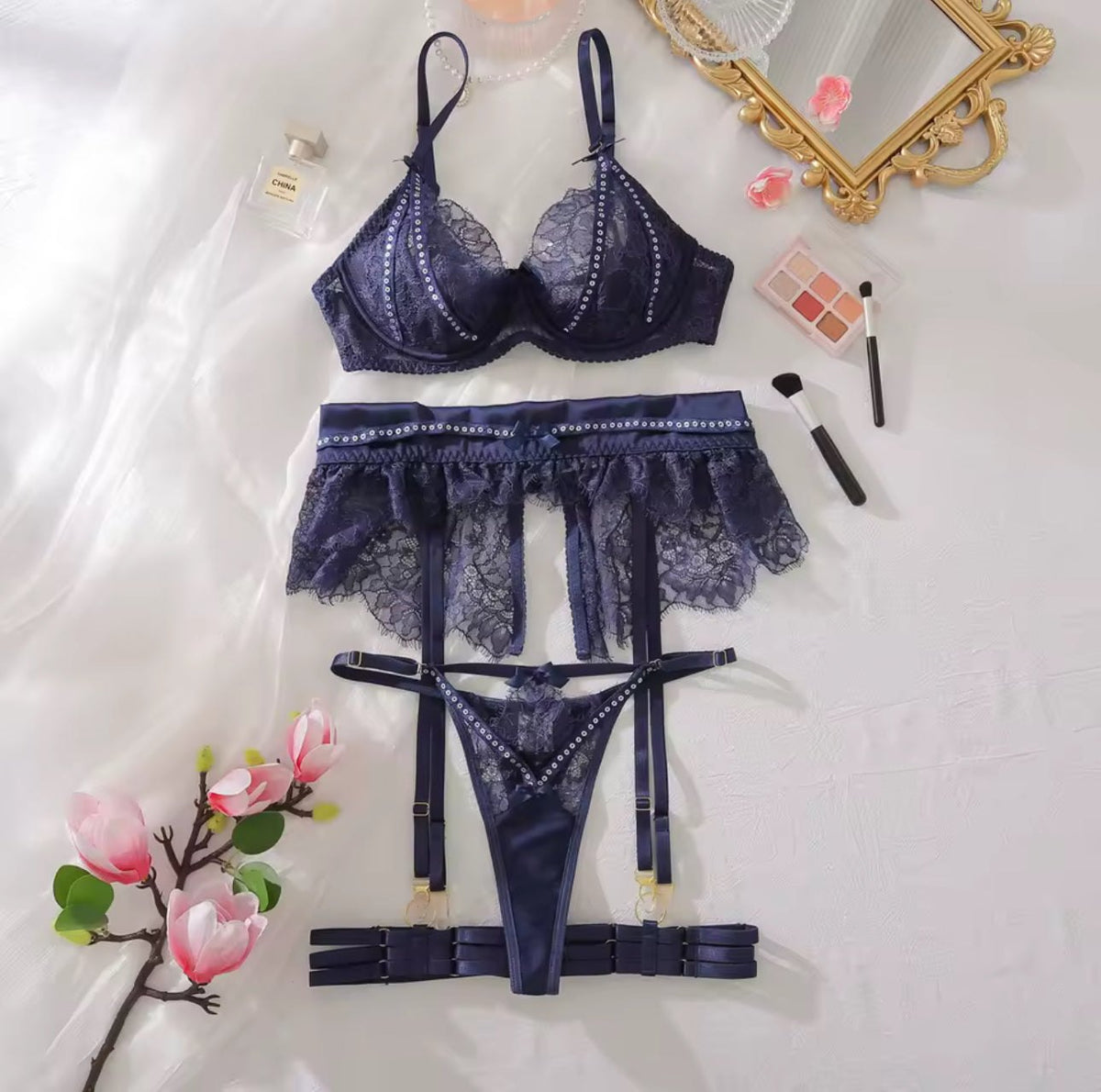 Rhinestone eyelash lace garter set, photo 6