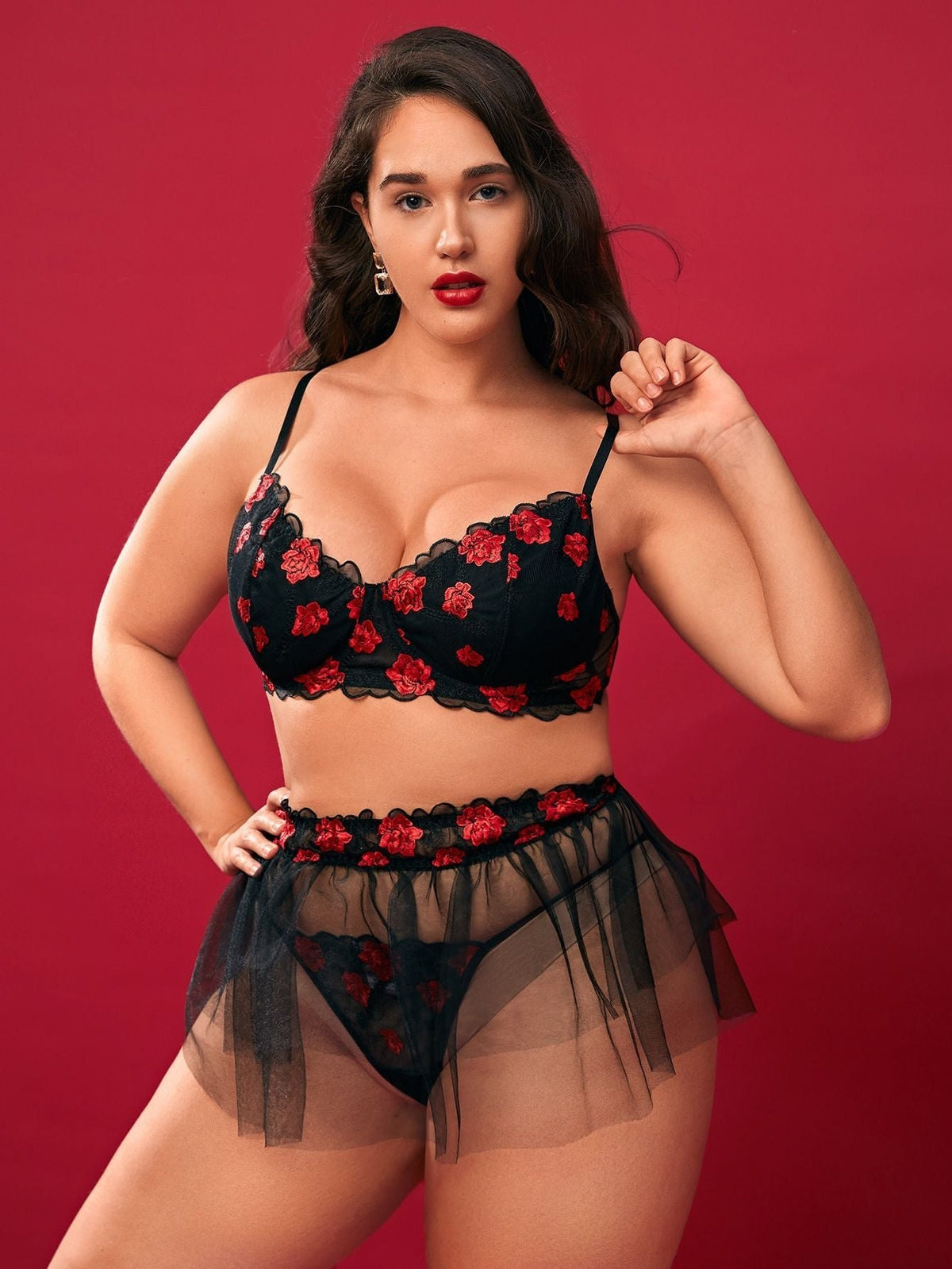 Red rose embroidered plus size lace bra set
