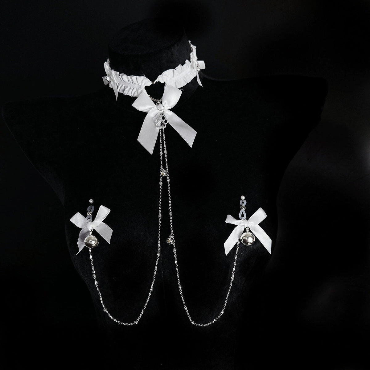 White bow choker with nipple clamps and body chain, photo 2