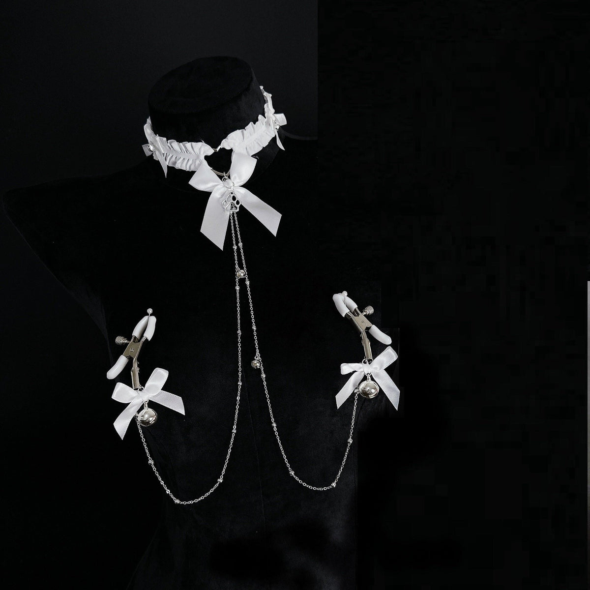 White bow choker with nipple clamps and body chain, photo 3
