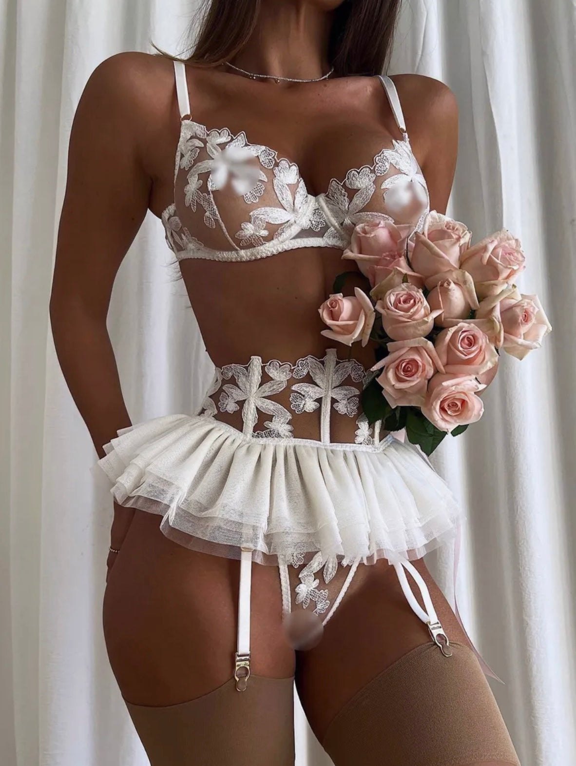 Ruffled lace bridal garter set, photo 1