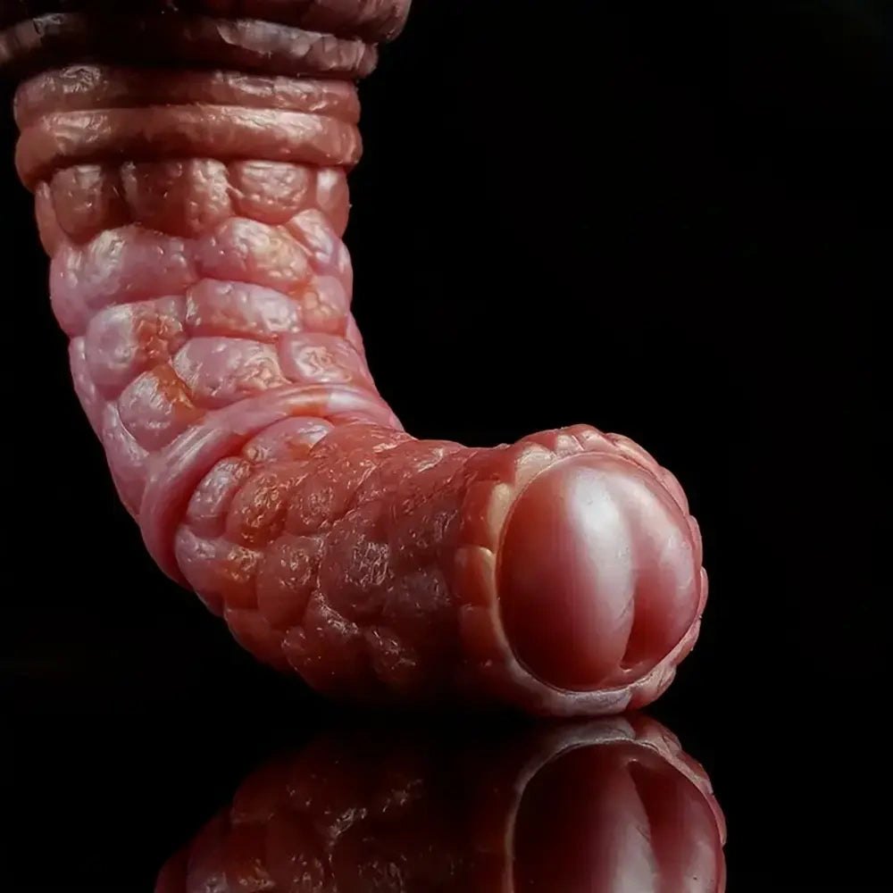 Scaled fantasy dildo with multi-tone texture, photo 2