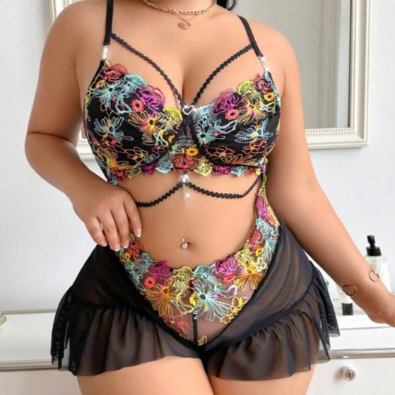 Plus size sheer mesh floral embroidery bra set, photo 1