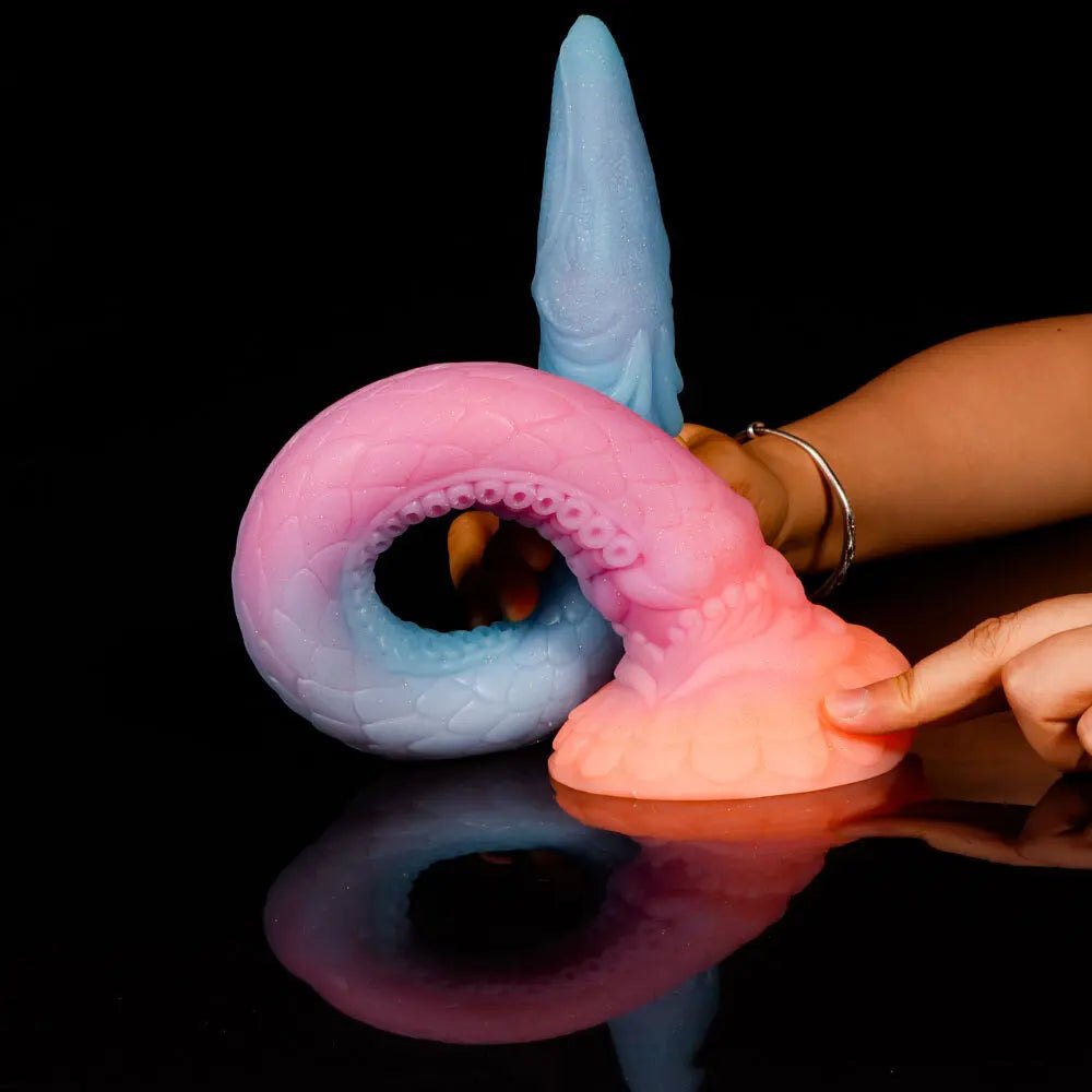 Snake-textured silicone fantasy dildo, photo 6