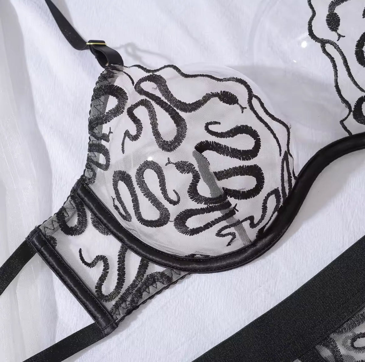 Snake print mesh garter set, photo 3