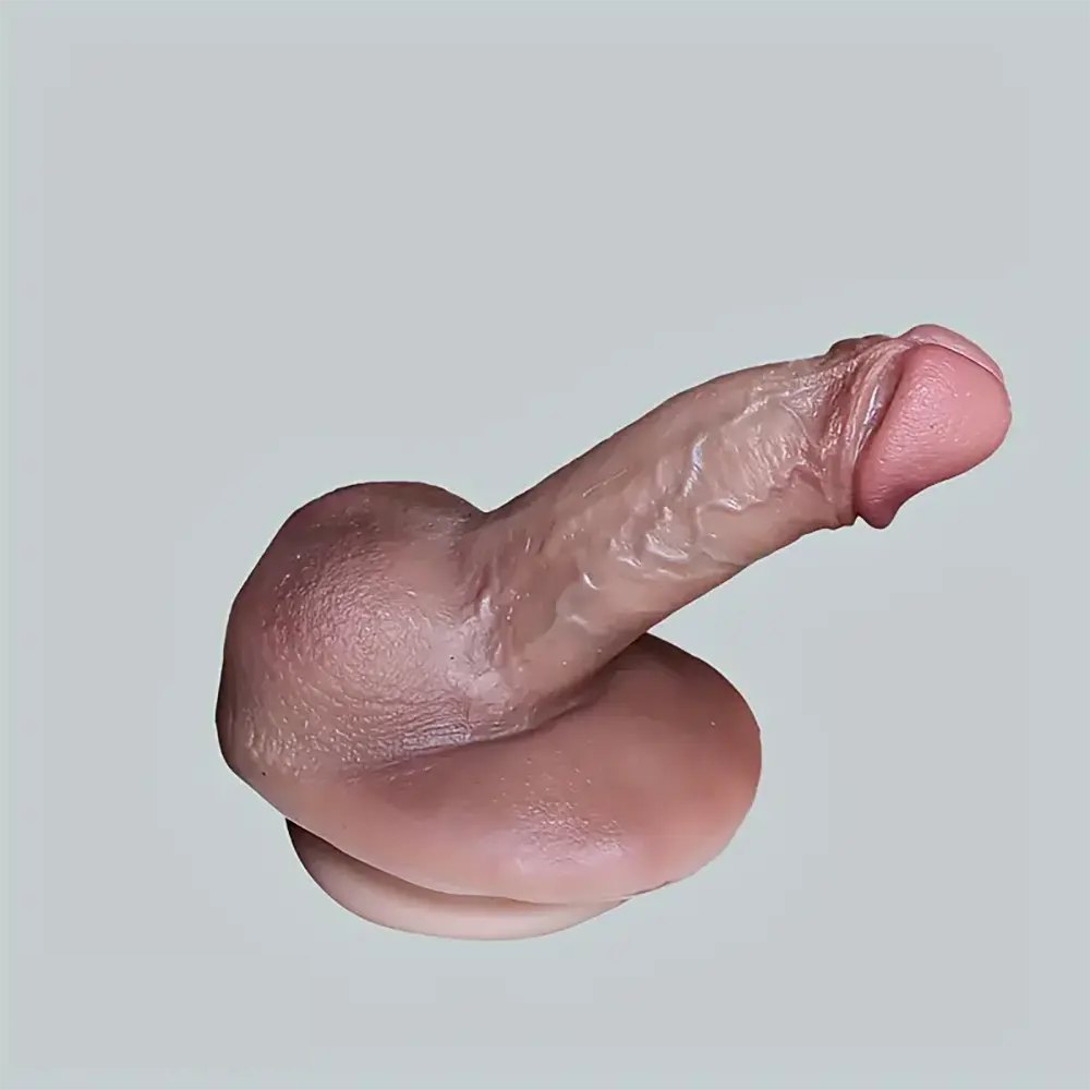 Flesh squirting realistic dildo, photo 2