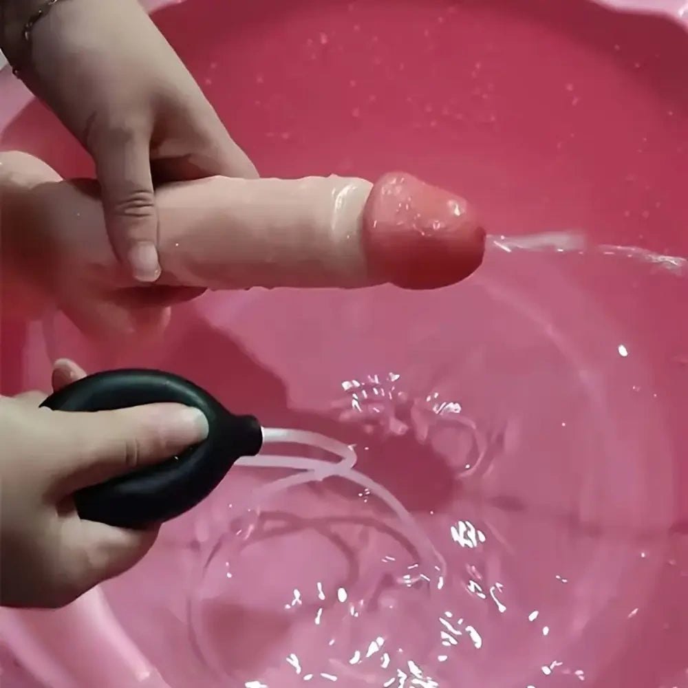 Squirting suction cup dildo, photo 3