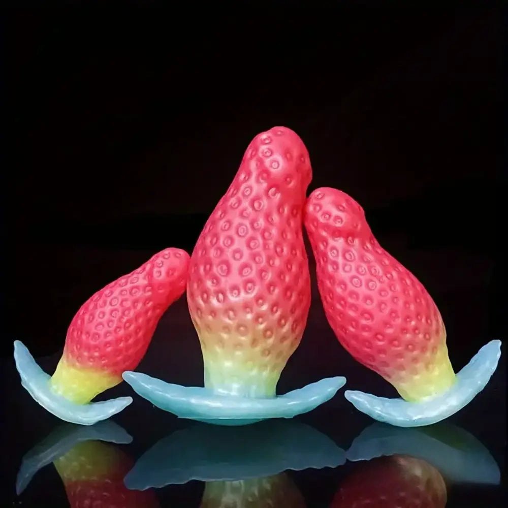 Strawberry shaped silicone butt plug, photo 2
