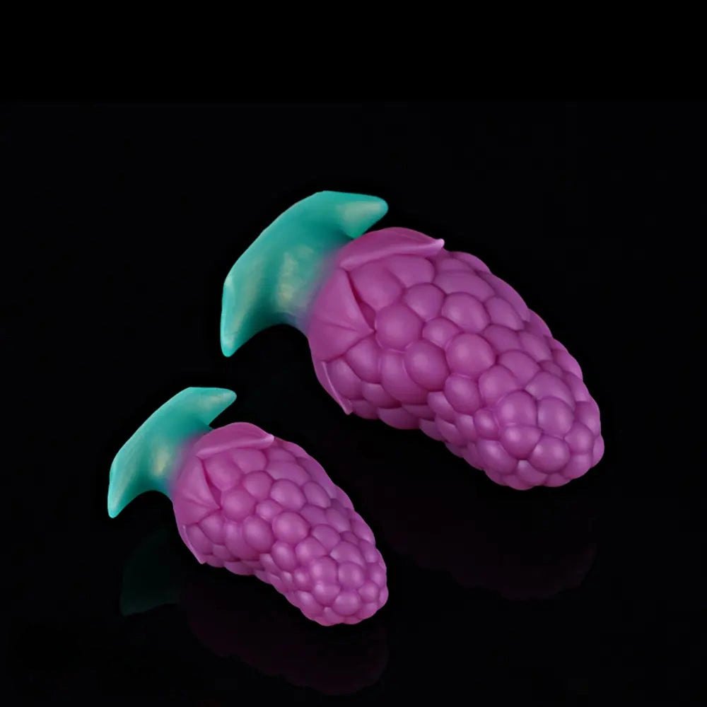 Strawberry textured silicone butt plug, photo 15