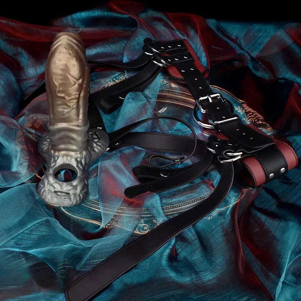 Textured silicone strap-on dildo, photo 3