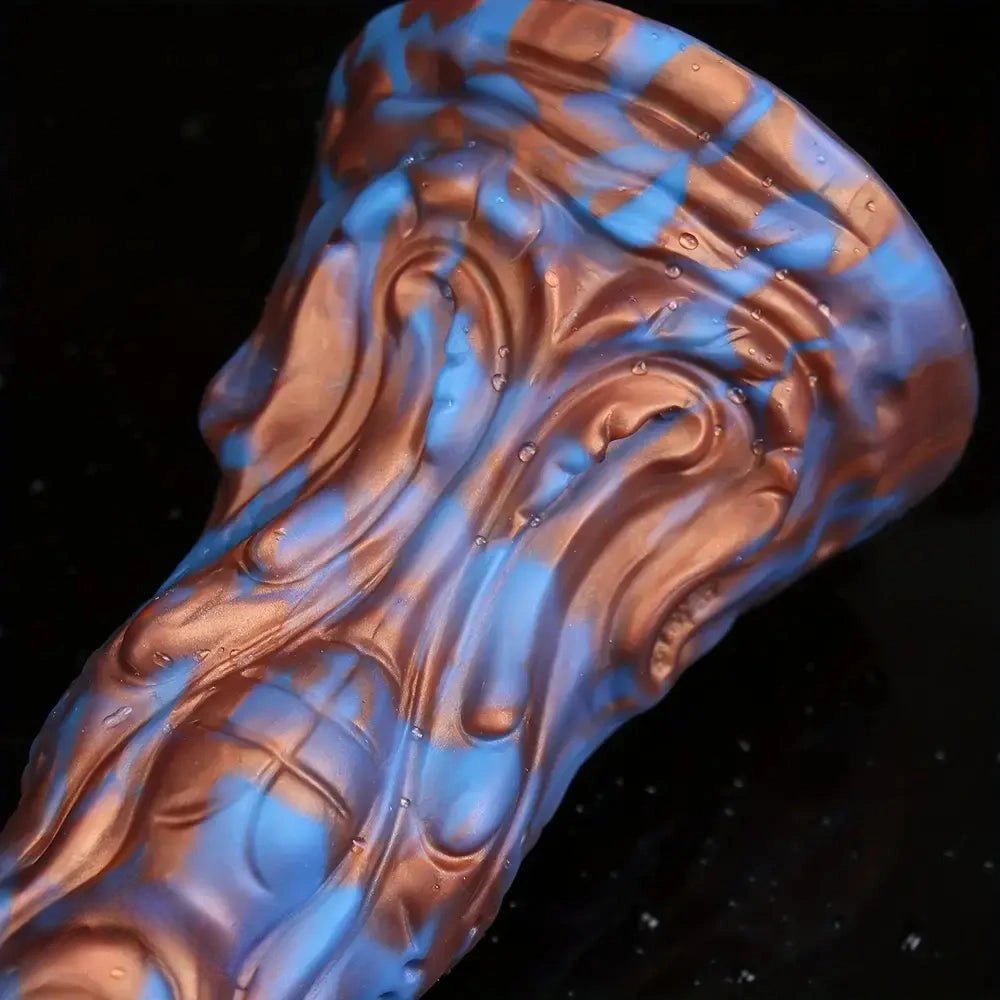 Thick fantasy cone dildo, photo 4