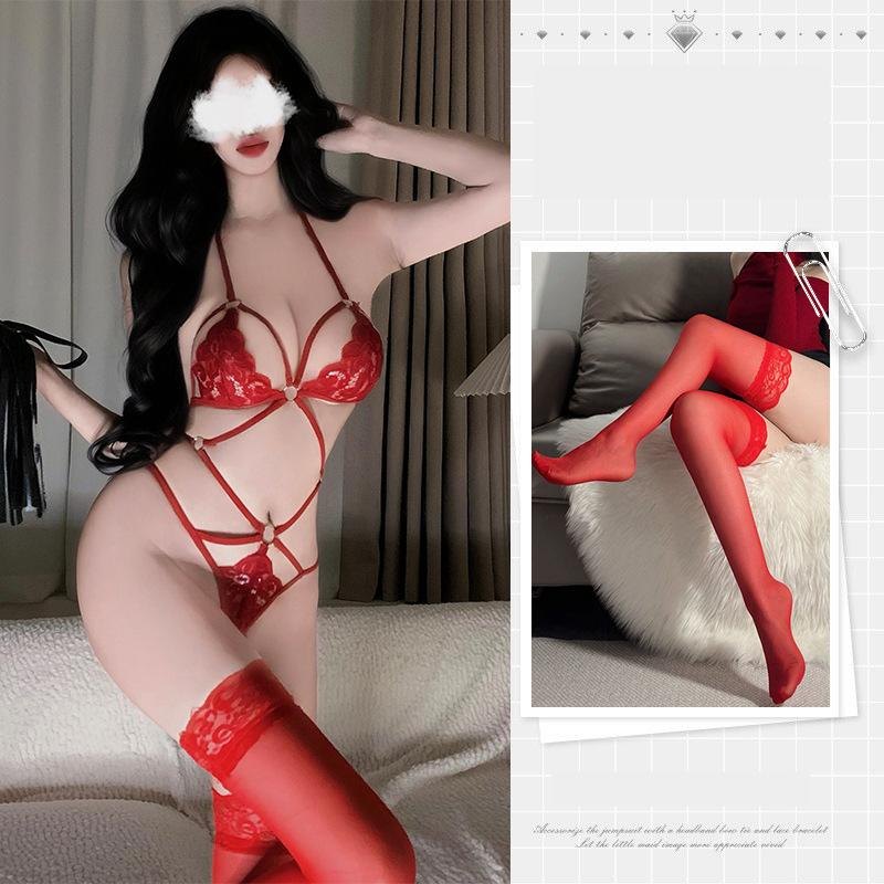 Red + Stockings three point open crotch lace set