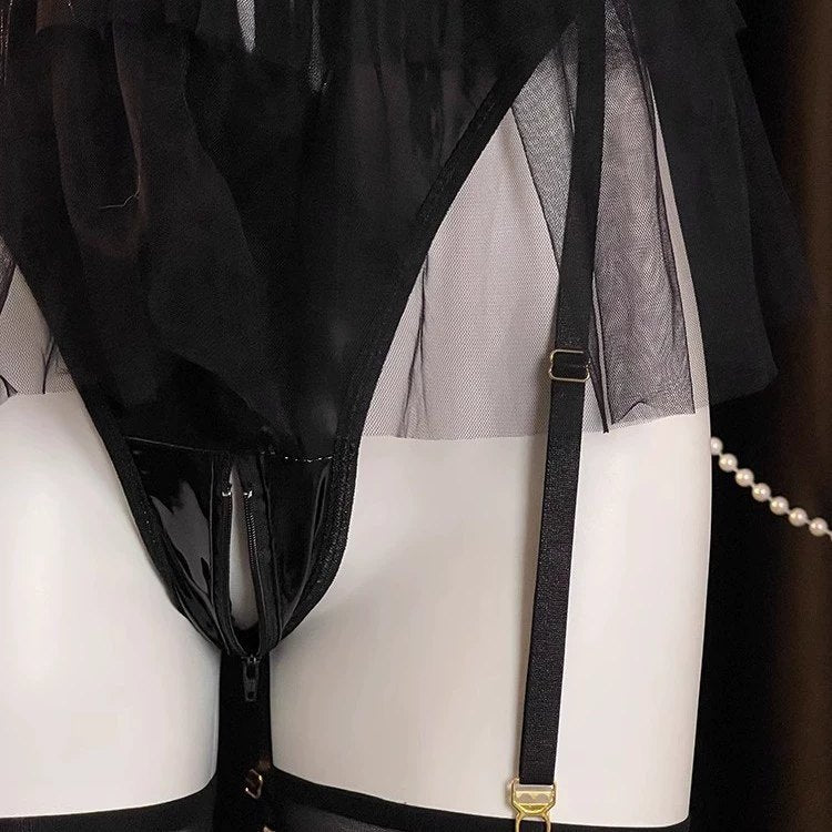 Wet look halter mesh garter bodysuit, photo 2