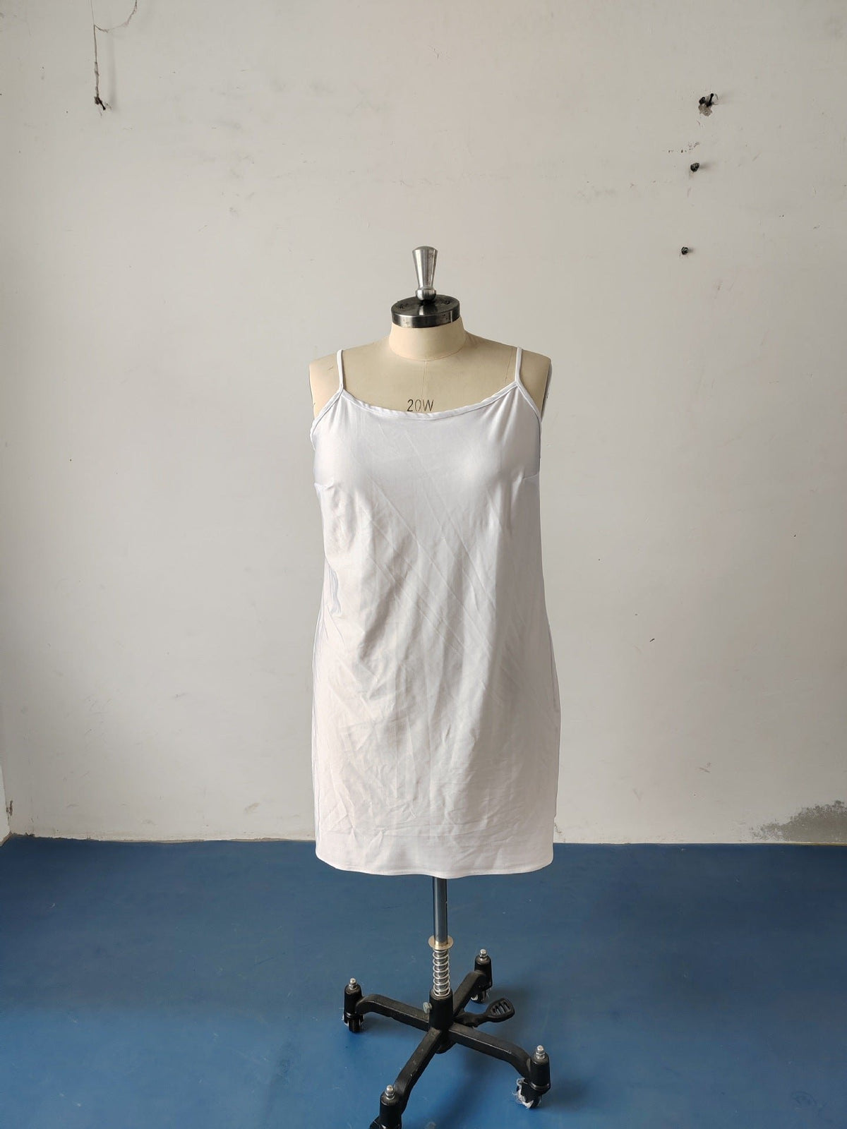 White mesh lace trailing wedding chemise gown, photo 5